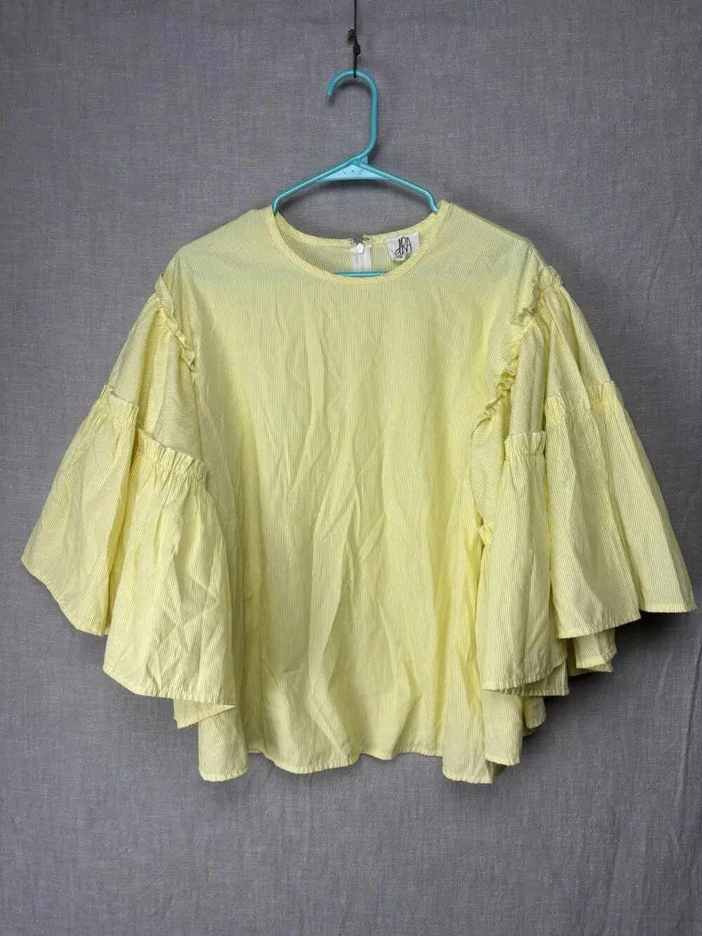 DRA Los Angeles Womans Size M Anthropologie Blouse Bell sleeves & Ruffles